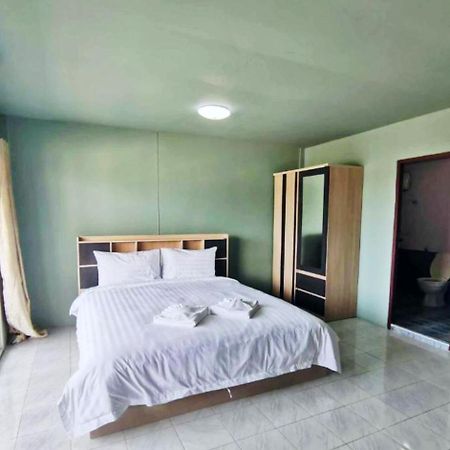 4 Palms Hotel Pratumanak Патая Екстериор снимка