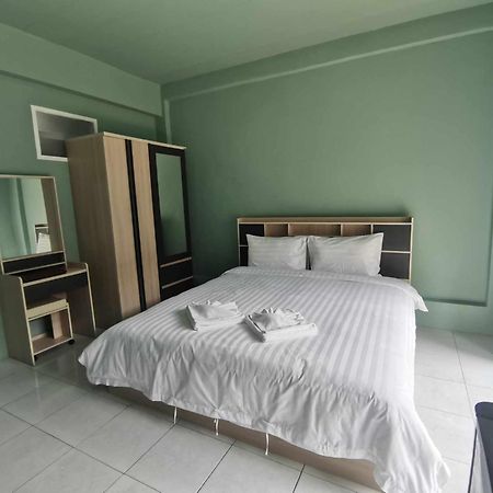 4 Palms Hotel Pratumanak Патая Екстериор снимка