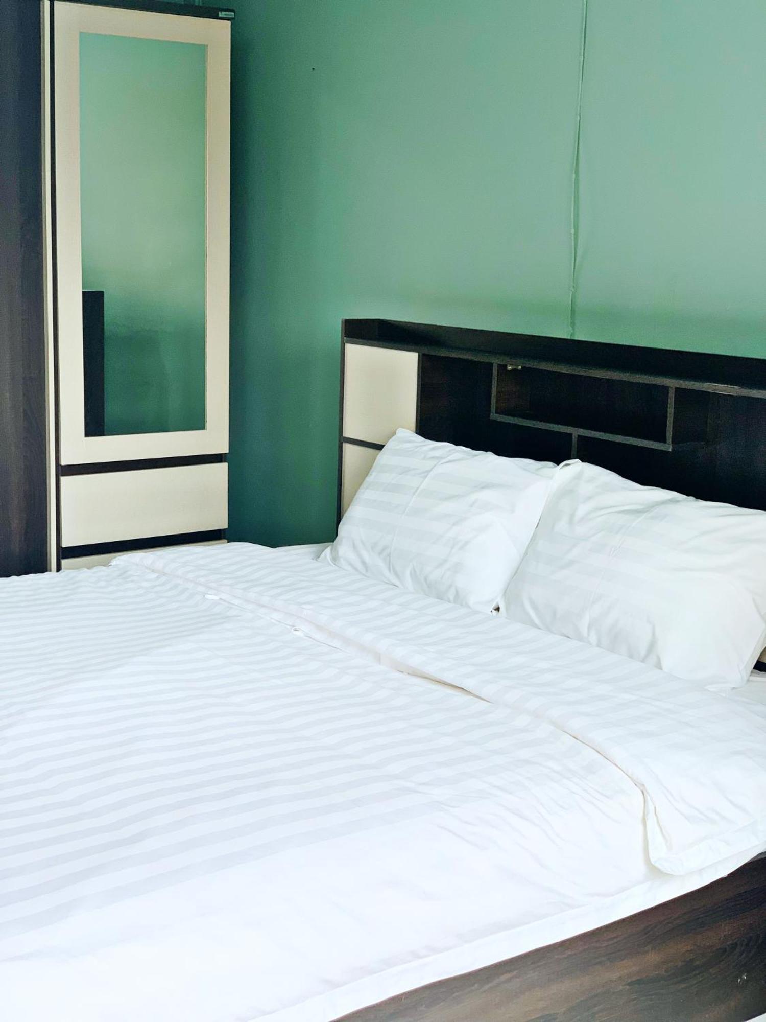 4 Palms Hotel Pratumanak Патая Екстериор снимка