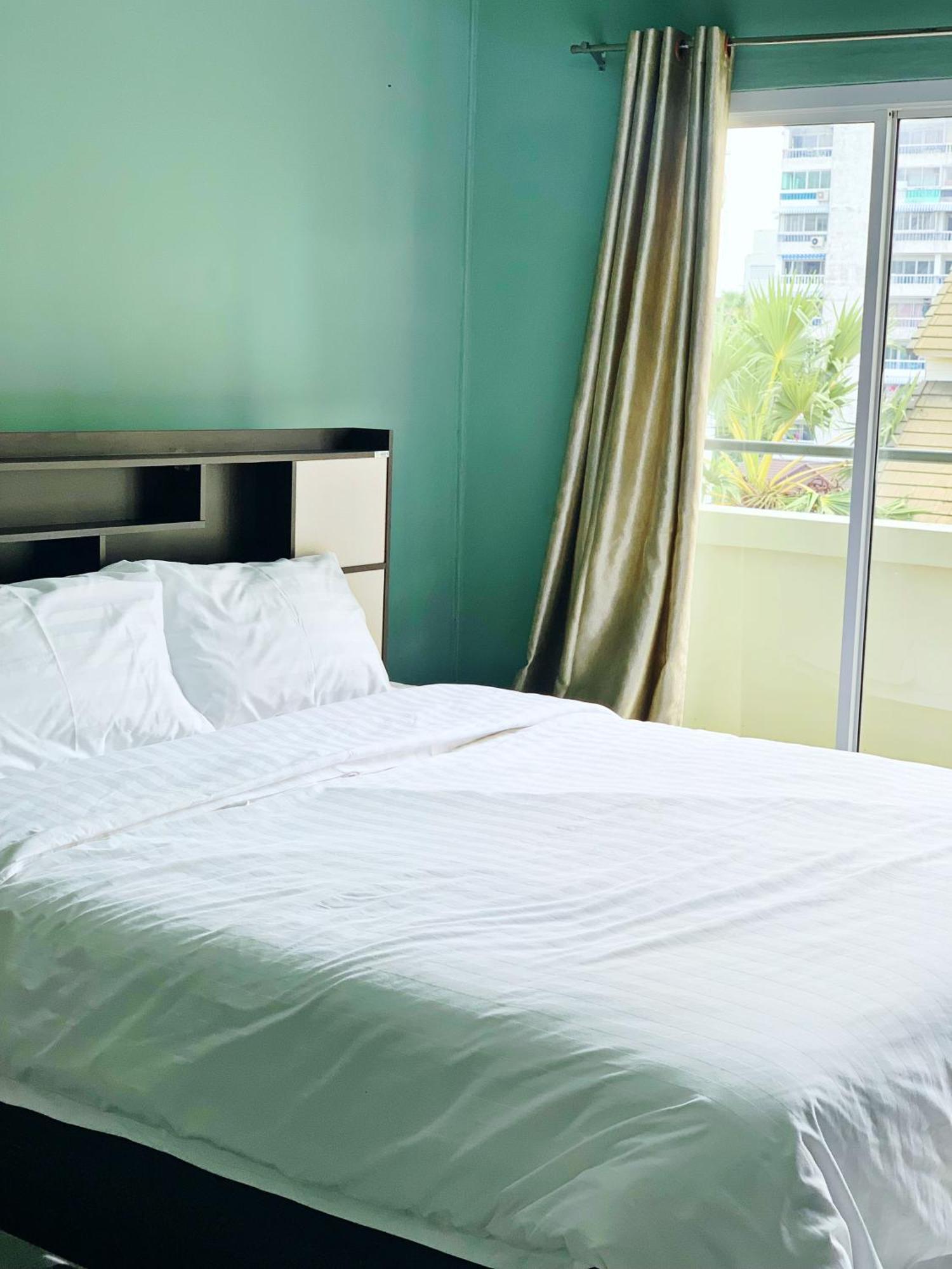4 Palms Hotel Pratumanak Патая Екстериор снимка